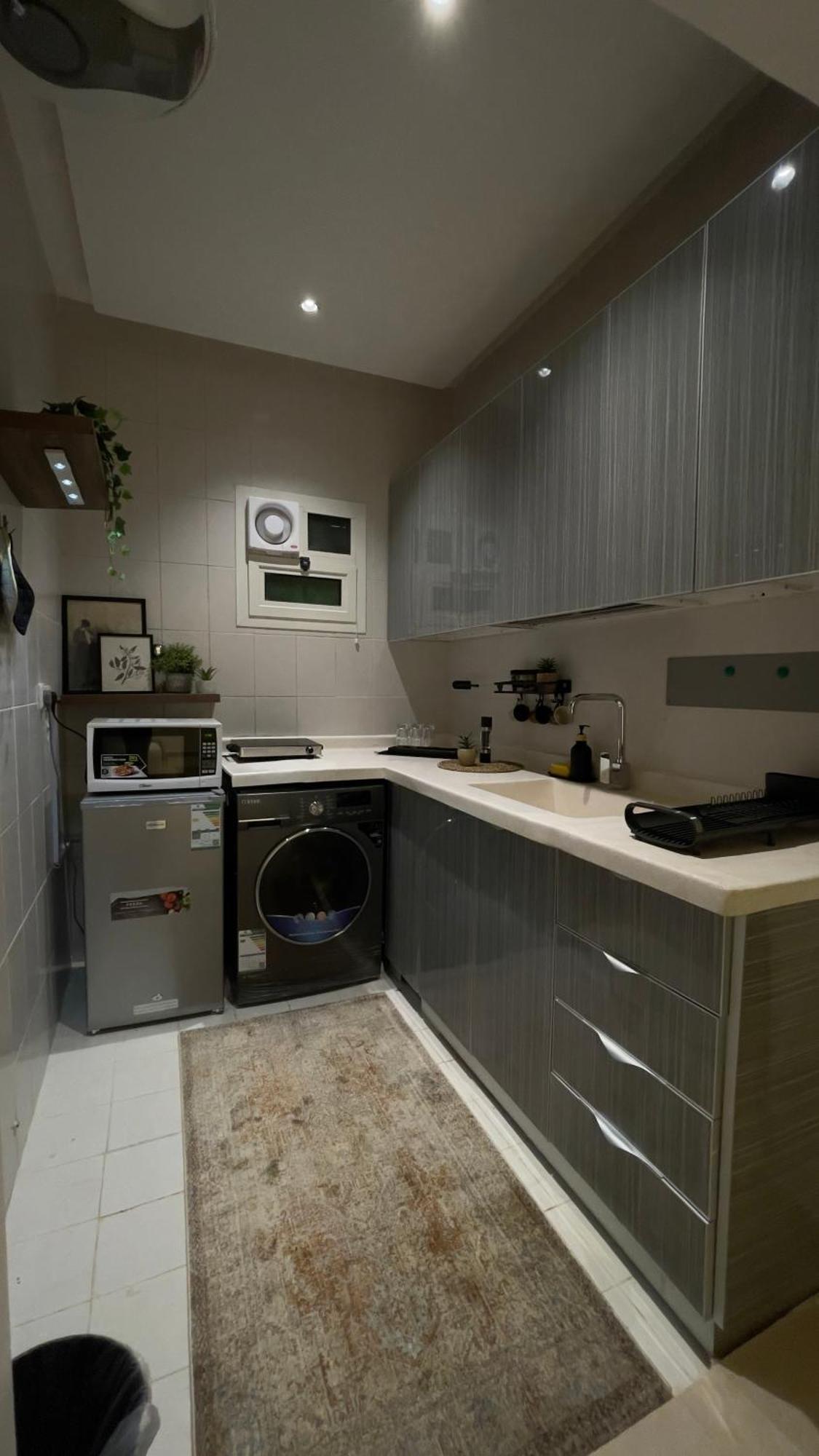 Business 1 Bedroom North Riyadh, Almalqa *