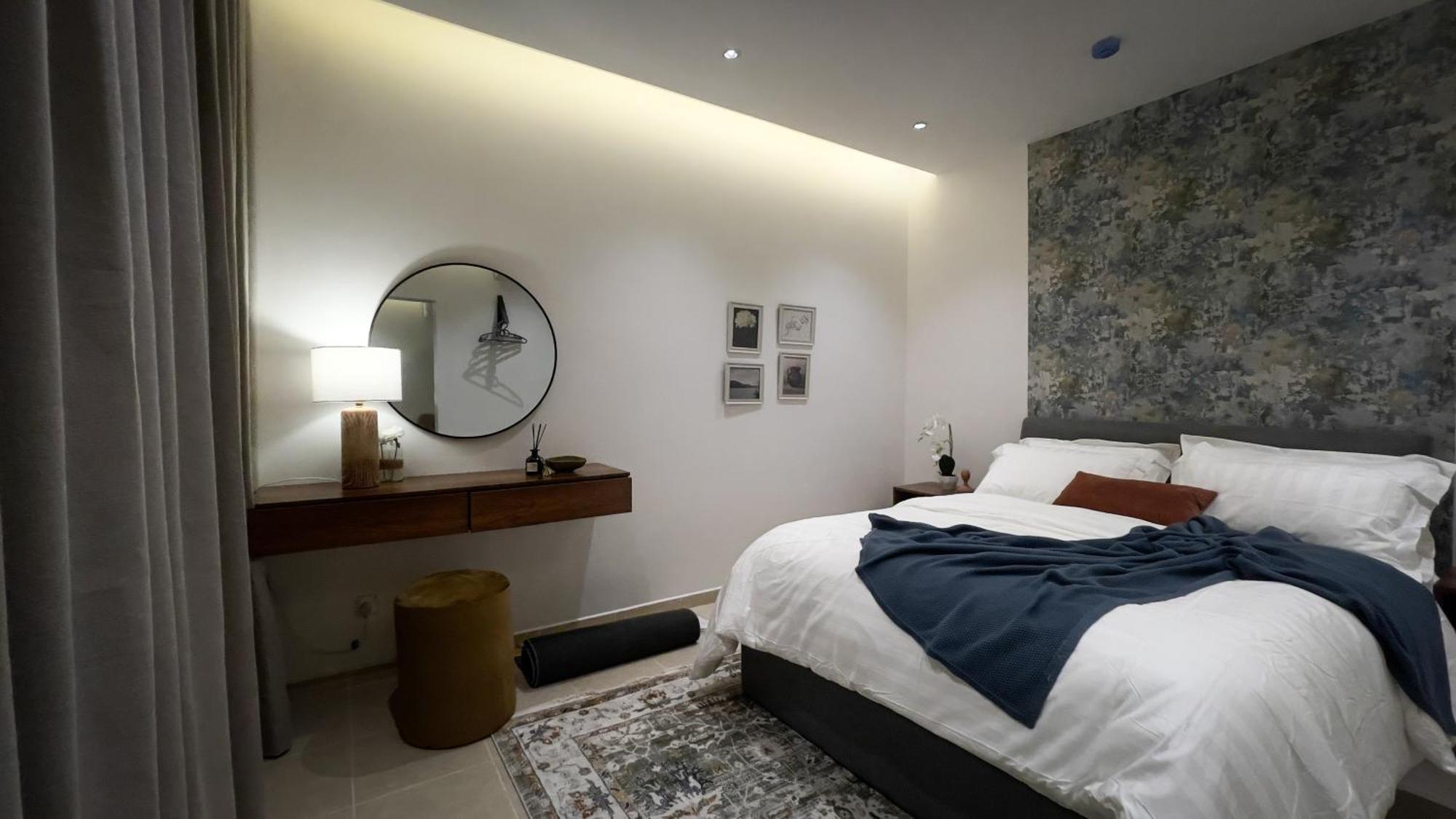 Business 1 Bedroom North Riyadh, Almalqa Apartment