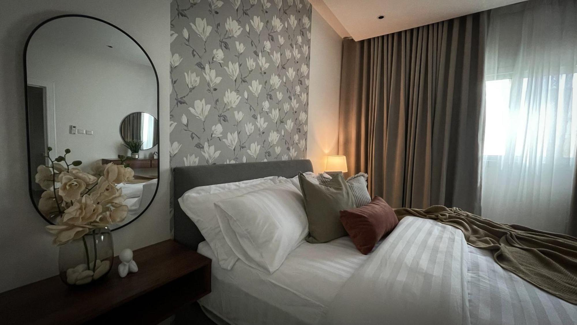 Business 1 Bedroom North Riyadh, Almalqa Apartment *